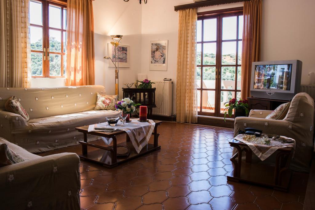 Alexandra Villa Stalos Exterior photo